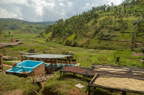 Quelle est la meilleure méthode pour recycler les vêtements usagés en nouveaux produits textiles ?