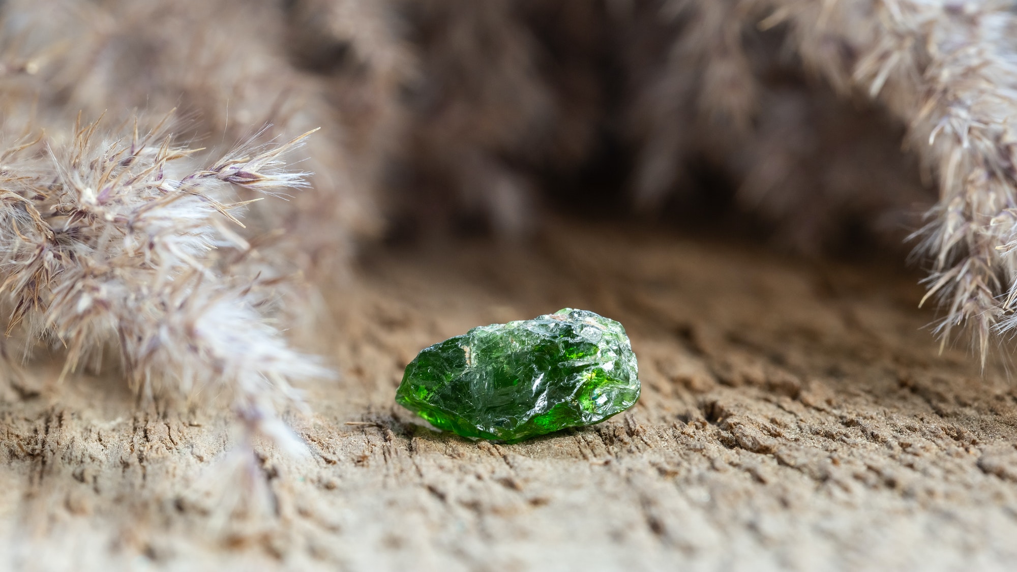 Découvrez l’émeraude dans les rituels et croyances anciennes