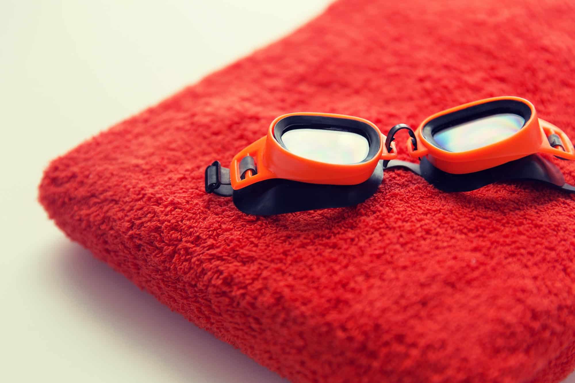 Pourquoi opter pour des lunettes de natation chez un vendeur réputé ?